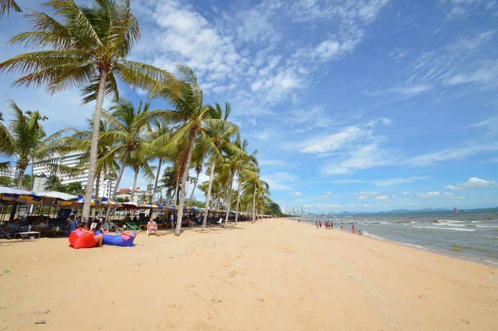 D.D. Inn Beach Guesthouse Pattaya Exterior photo